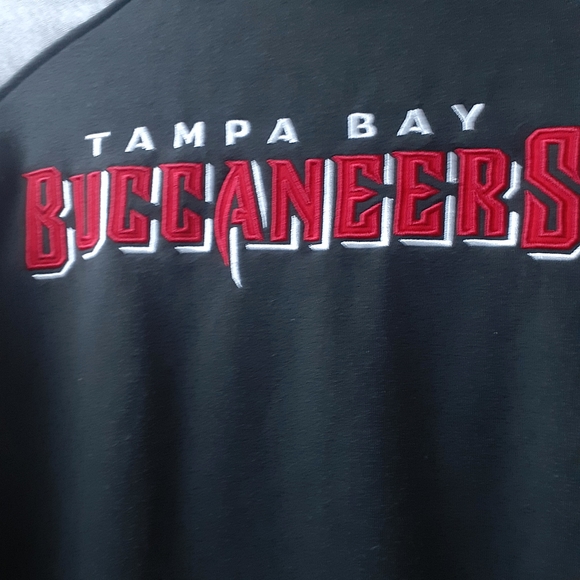 NFL TEAM APPAREL Buccaneers zip up Hoodie. Size small. - Picture 3 of 3